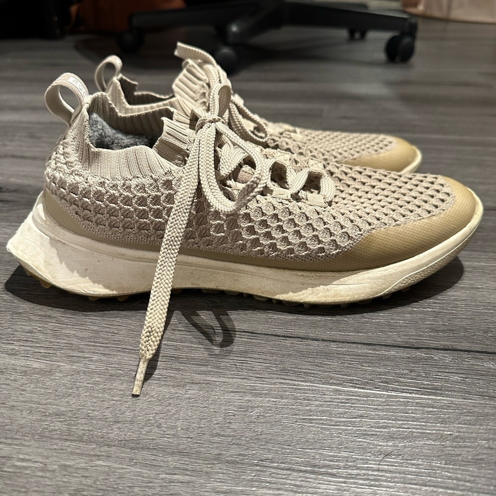 TOMO x RGC golf shoe